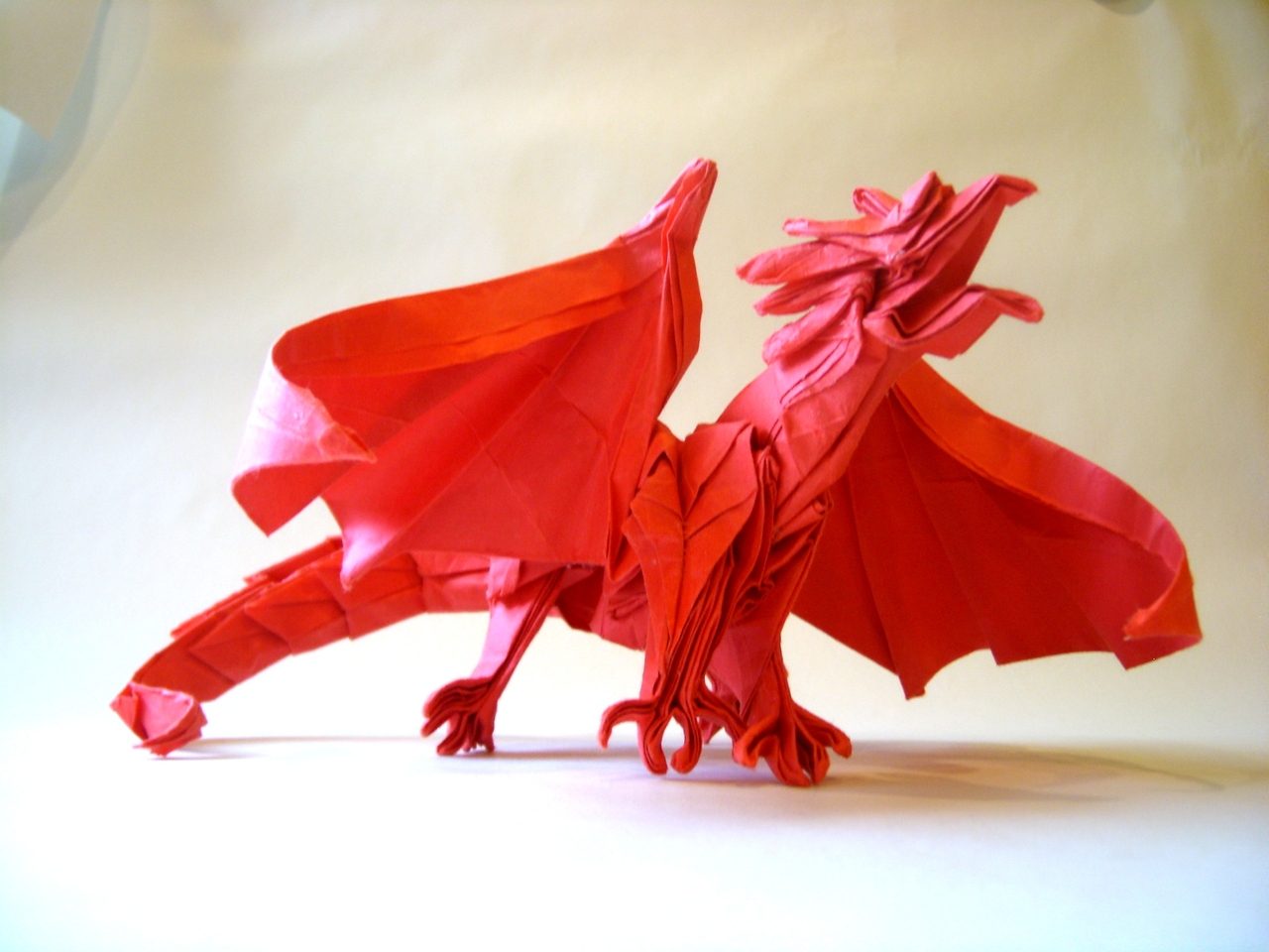 Como hacer dragones de papel